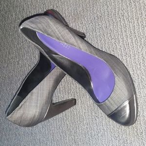 Nine West grey heels 8M